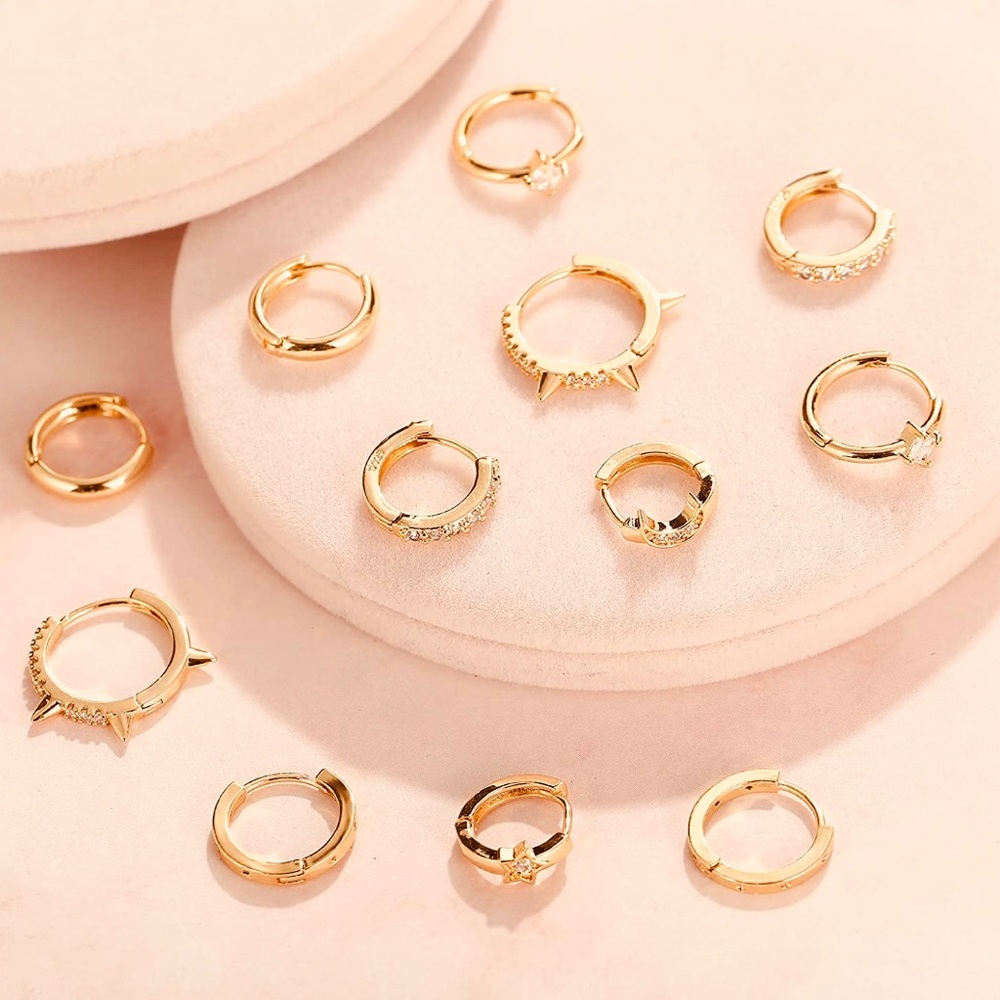 :: Delicate⚜️[GOLD]&Crystal Pavé Huggie Hoop Earrings - Picture 3 of 10